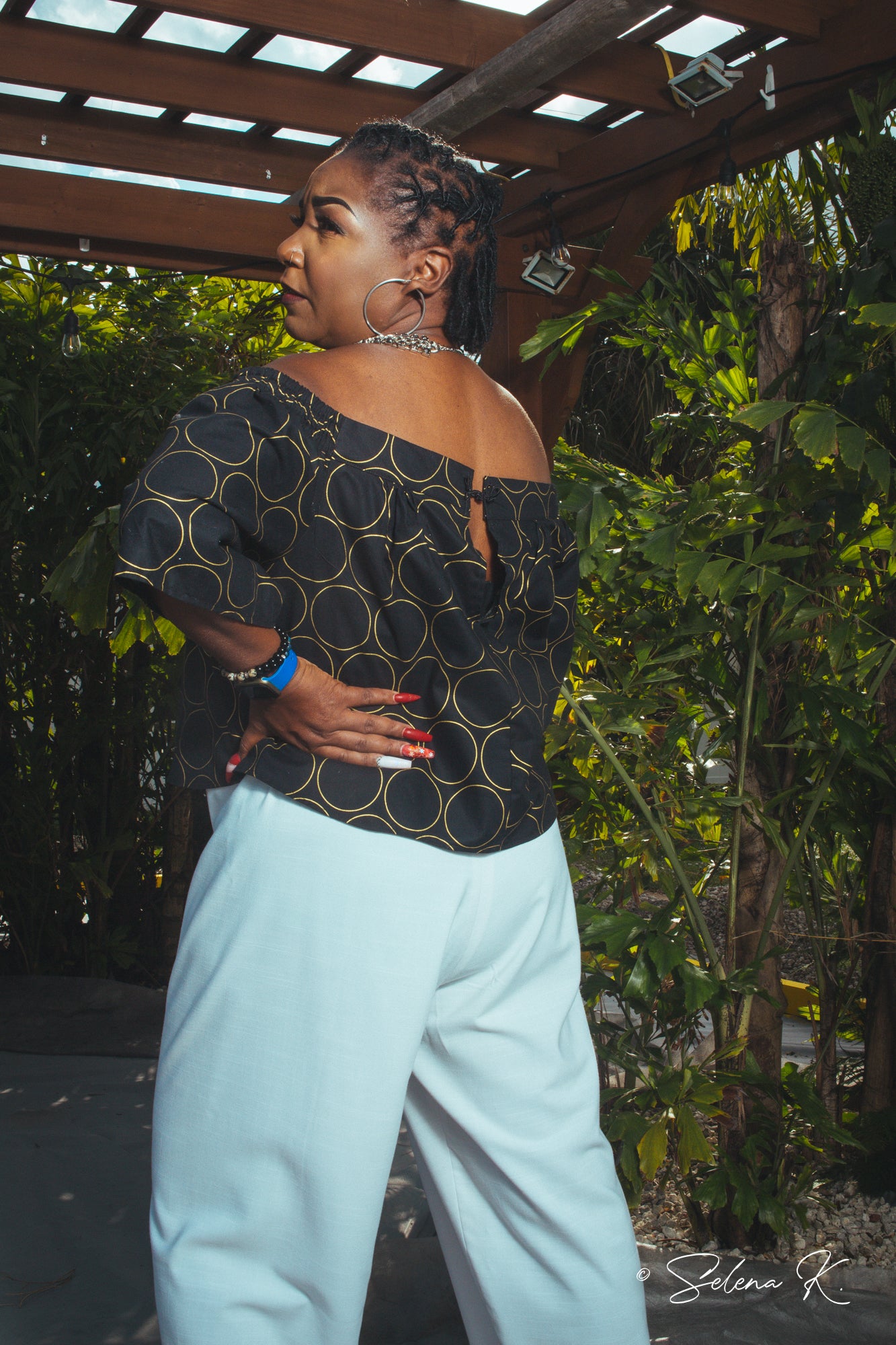 Off-the-shoulder cotton blouse