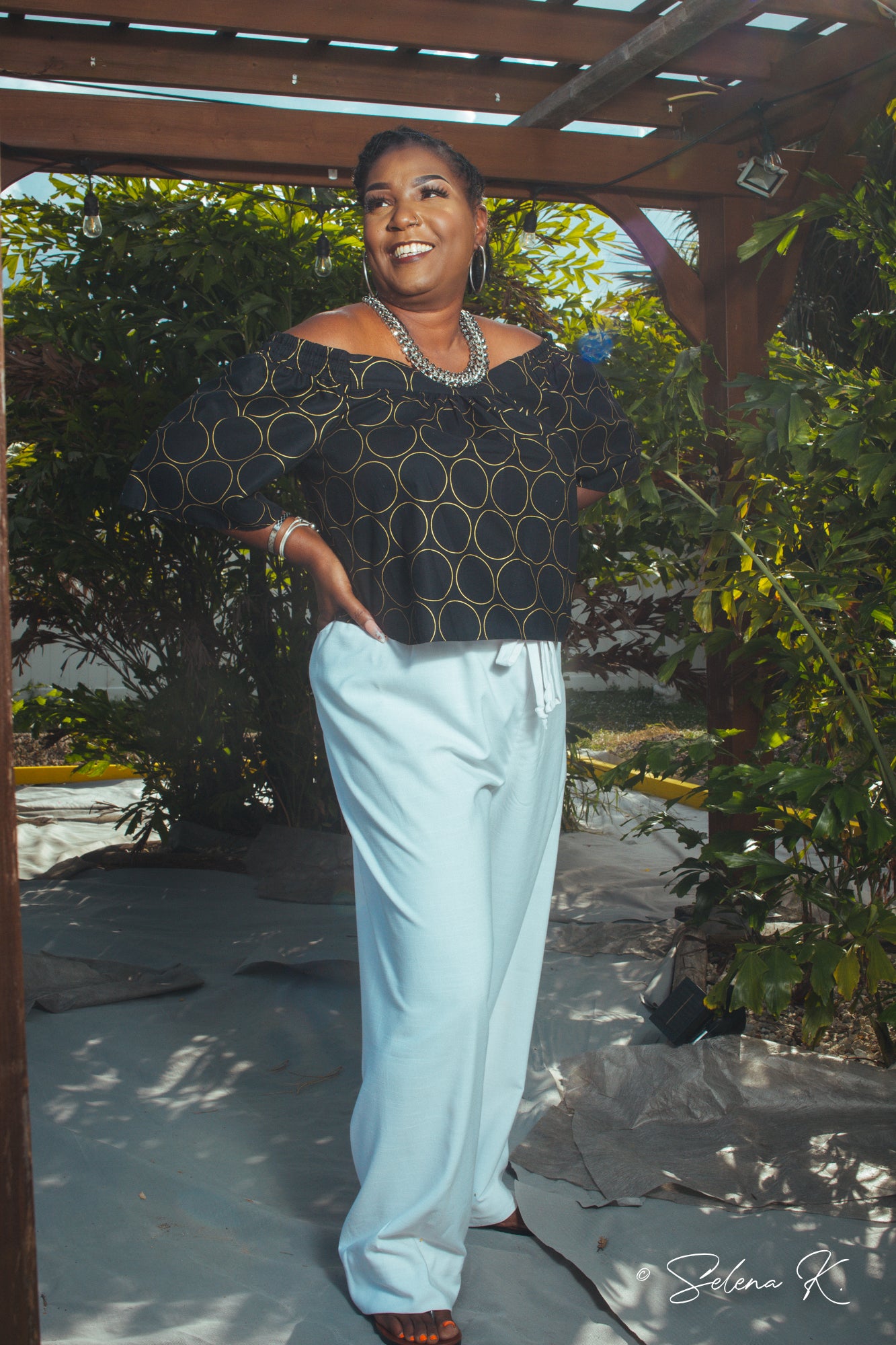 Off-the-shoulder cotton blouse
